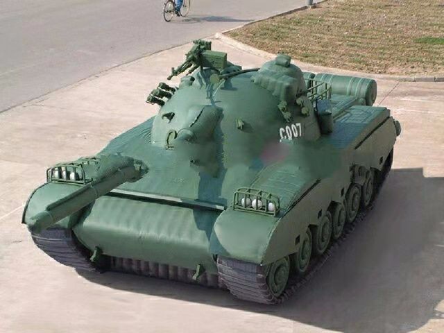 贵港军用充气坦克车